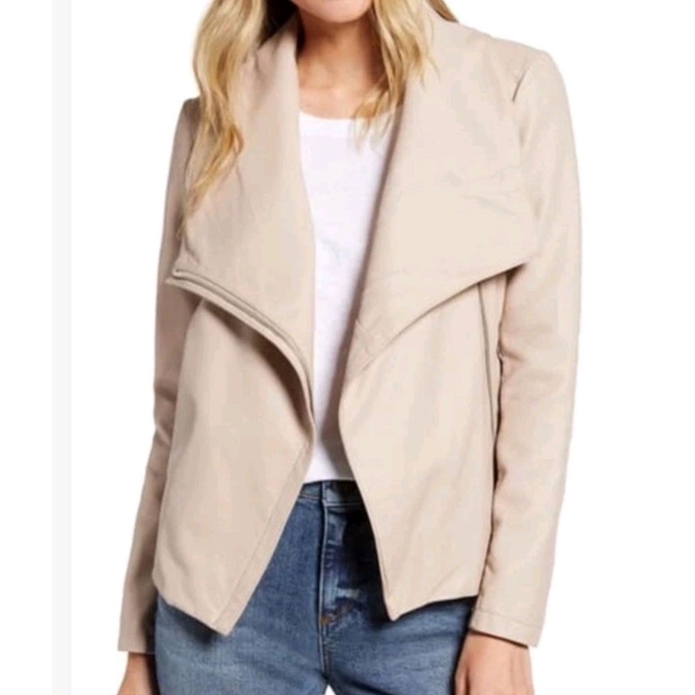 NWOT Steve Madden Bone Up To Speed Faux Leather Ivory Women's Medium Effortless